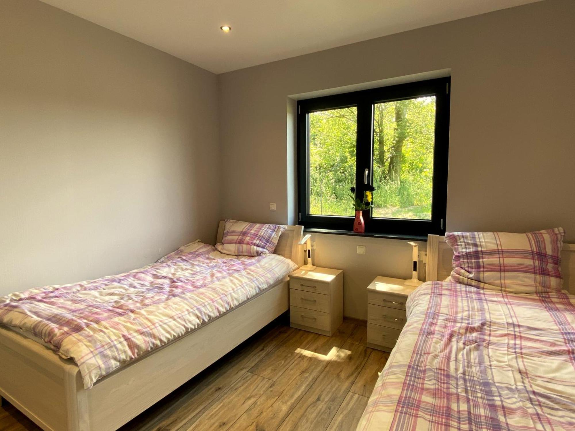 Ferienwohnung Am Weiher Kategorie 1 니데겐 외부 사진