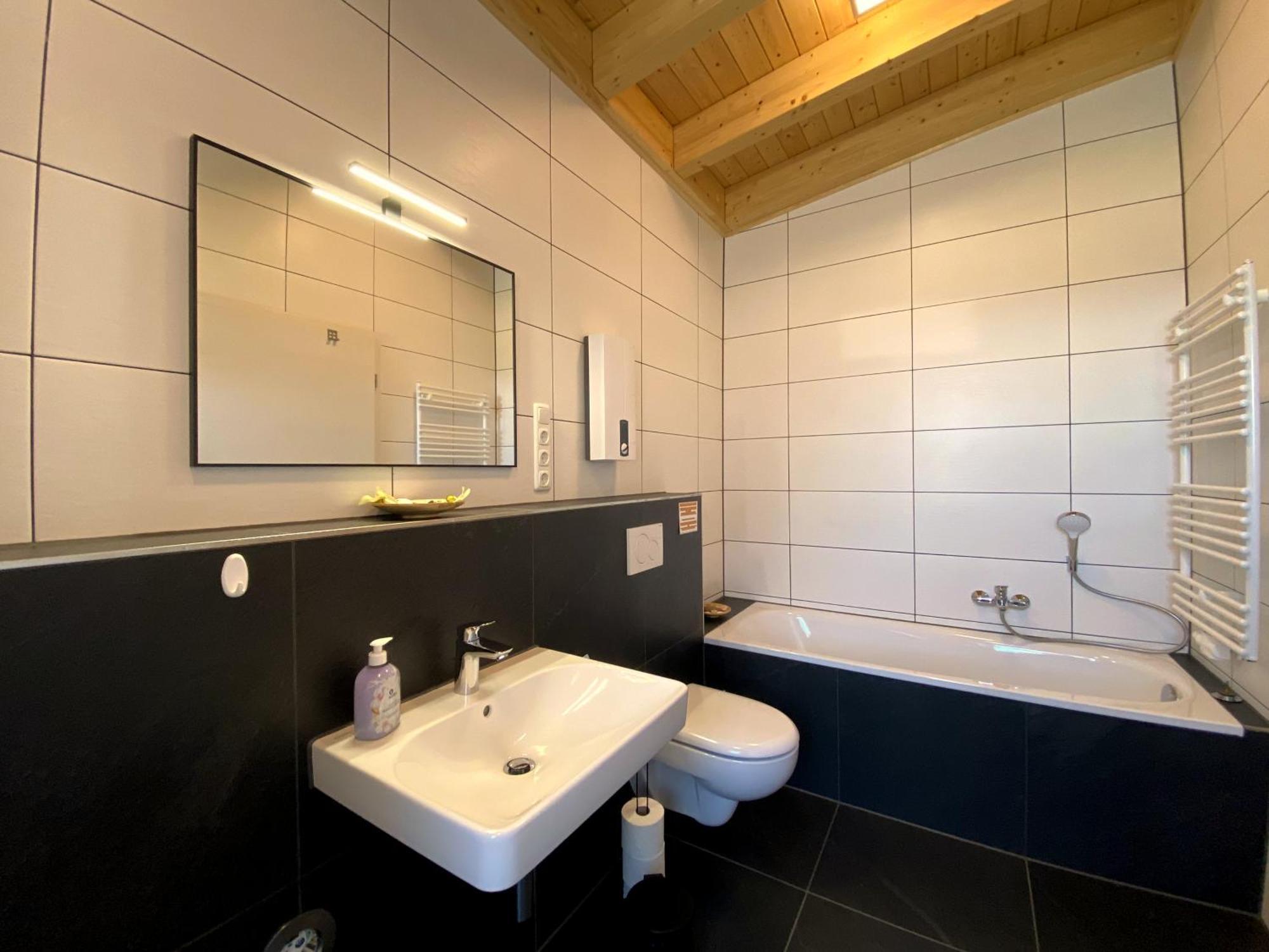 Ferienwohnung Am Weiher Kategorie 1 니데겐 외부 사진