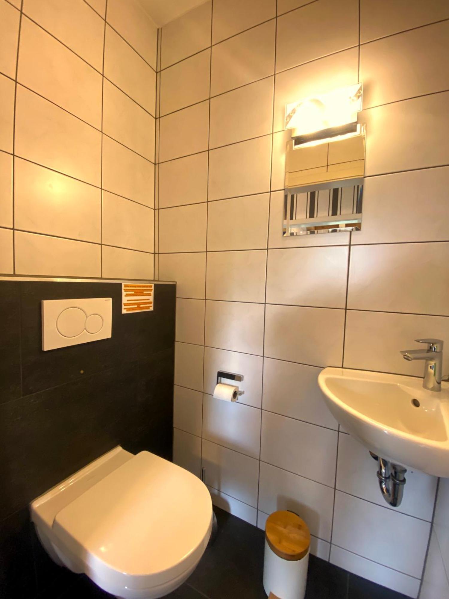 Ferienwohnung Am Weiher Kategorie 1 니데겐 외부 사진